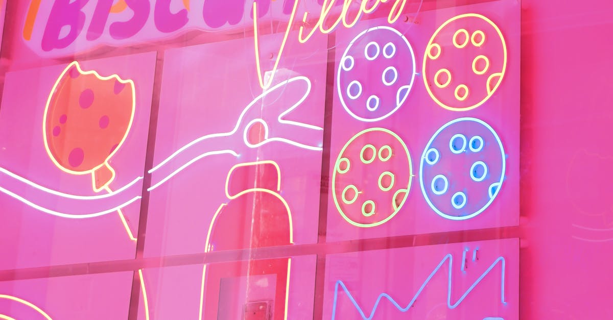 Comparing Digital vs. Traditional Outdoor Advertising Signage